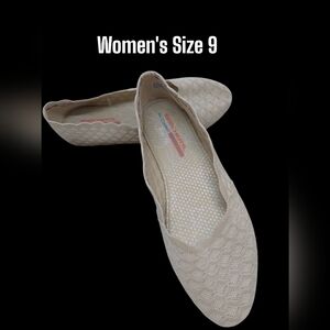 Skechers Cleo Honeycomb Ballet Flats Natural Women's Size 9 Wide Fit